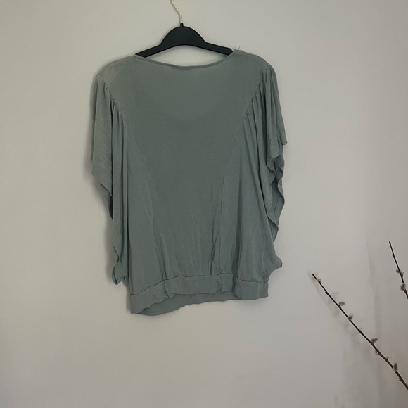 Good Look green top w/rhinestones around collar - Picture 2 of 3